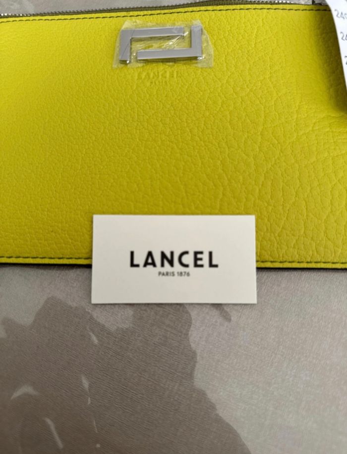 Sacoche Zippe LANCEL - photo numéro 2