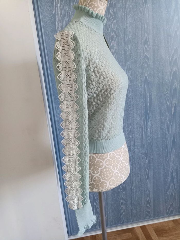 Pull en dentelle neuf - photo numéro 2