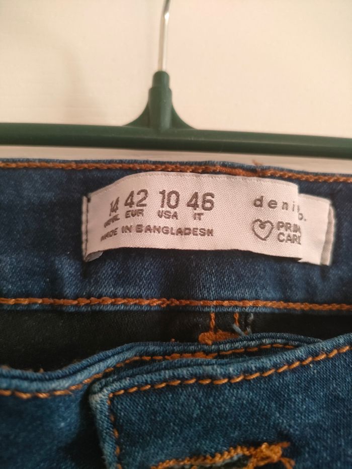 Jean femme taille 42  en très bon état - photo numéro 3