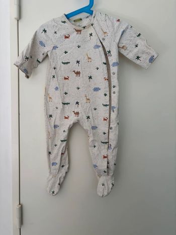 Pyjama tape à l’œil