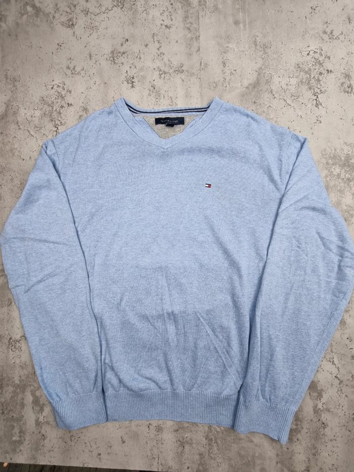 Pull col V Tommy Hilfiger bleu clair – Taille XXL Homme - photo numéro 3