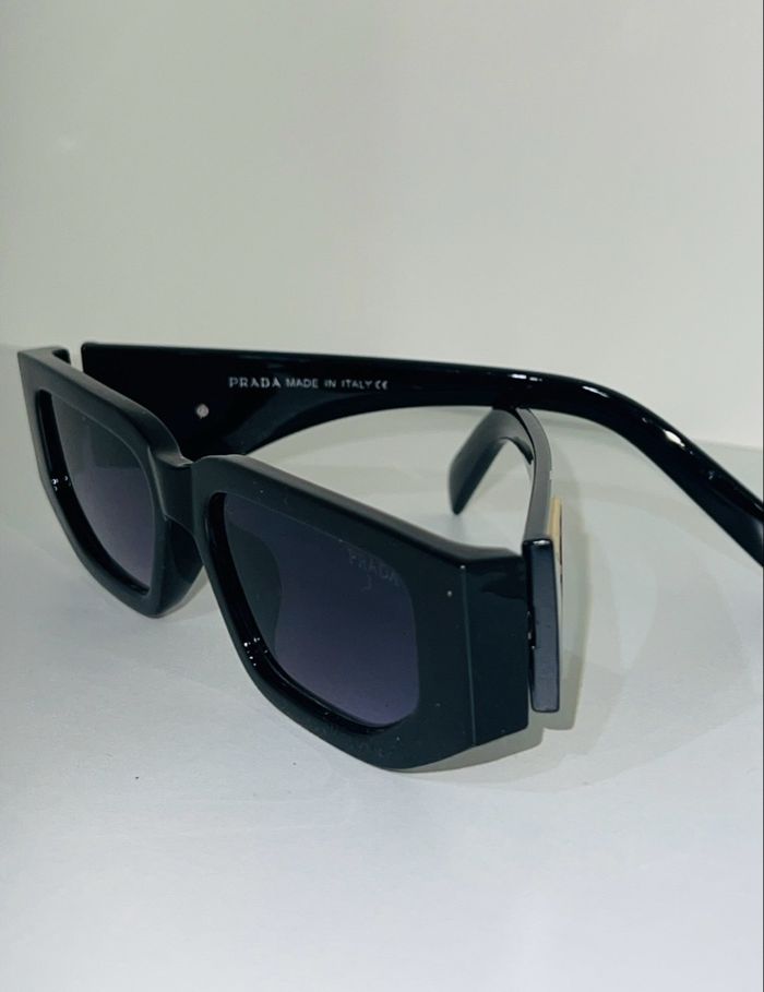 Lunette de soleil prada - photo numéro 6