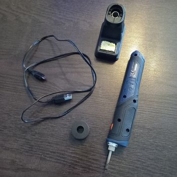 Fer à souder pour petite soudure rechargeable