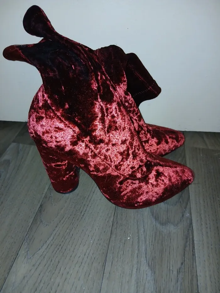 Bottines rouge à talons - photo numéro 2
