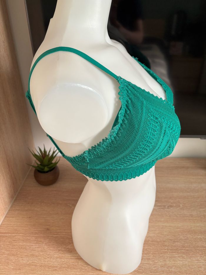 Soutien gorge Etam numéro 8 triangle taille 85D vert - photo numéro 2