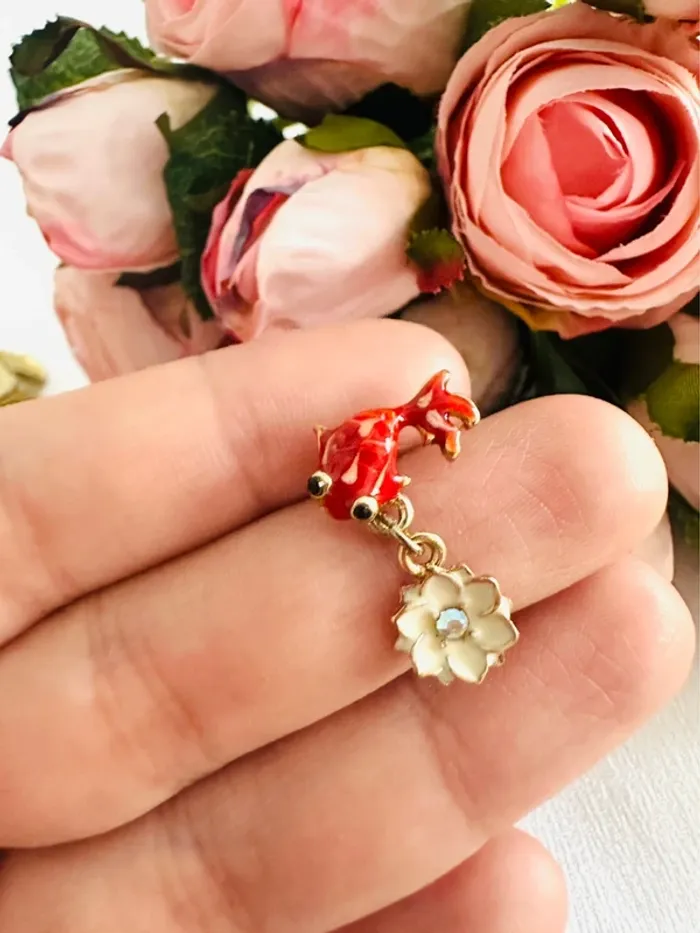 🌸🐠Boucles d’oreilles Betsey Johnson – Poissons rouges & fleurs, pièce unique vintage - photo numéro 7