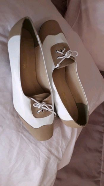 Chaussures neuves