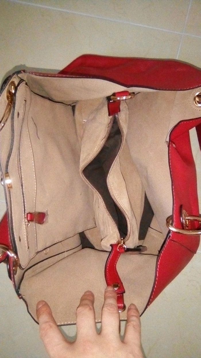 Sac rouge - photo numéro 4