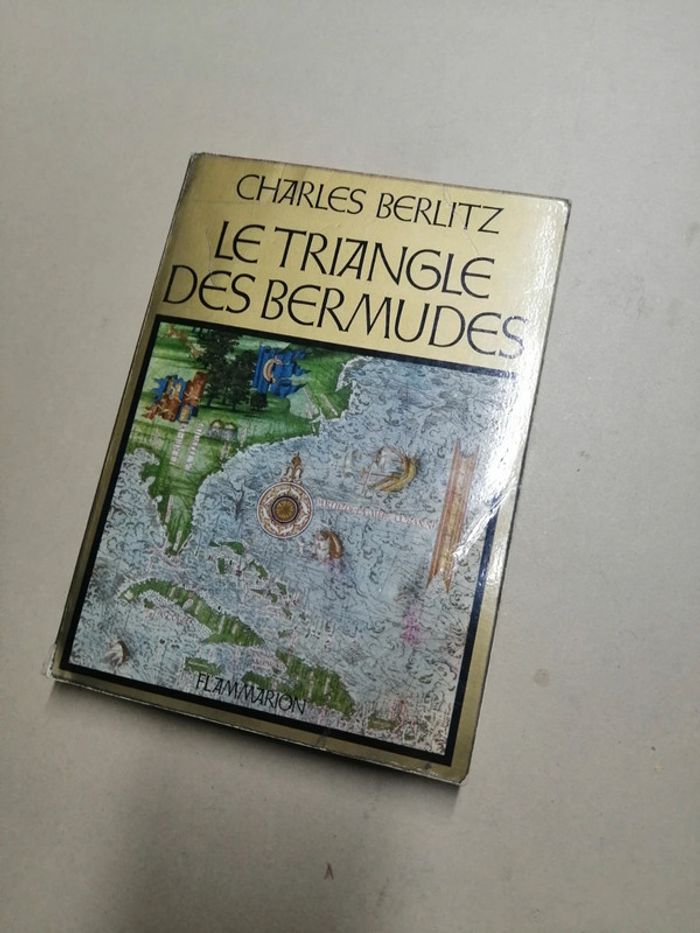 Livre le triangle des Bermudes