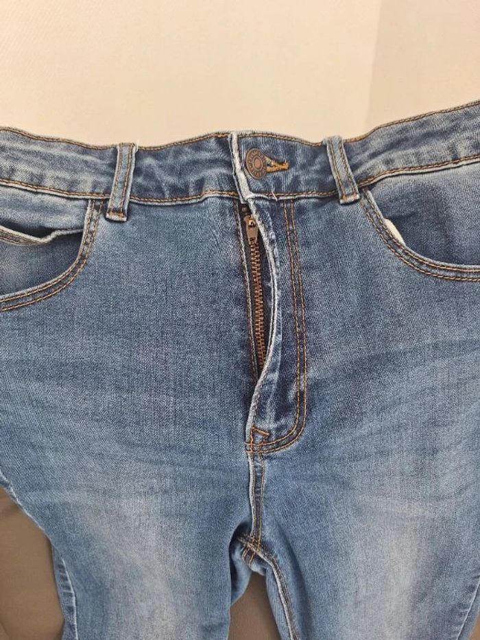 Jean du 36 taille haute Pimkie - photo numéro 4