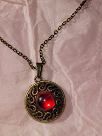 Collier upcyclé avec un joli bouton 