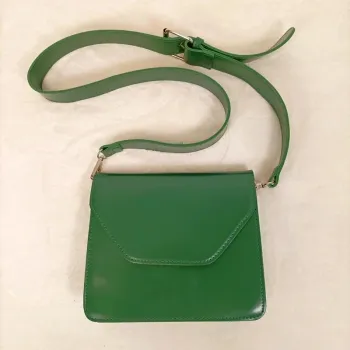 Sac bandoulière vert pomme - design minimaliste et moderne S013