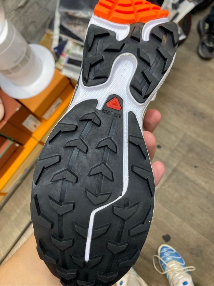 Salomon noir or - photo numéro 2