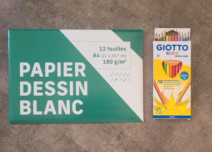 Papier à dessin + crayons de couleur