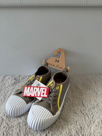 Basket casual Marvel taille 34