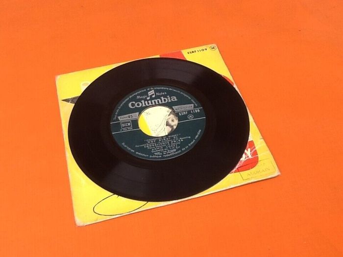 Vinyle 45 tours Annie Cordy Cigarettes & Whisky (1957) - photo numéro 3