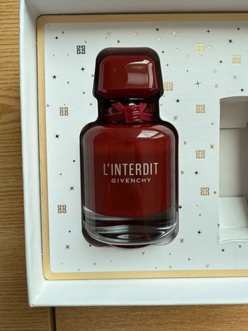 Givenchy l’interdit rouge