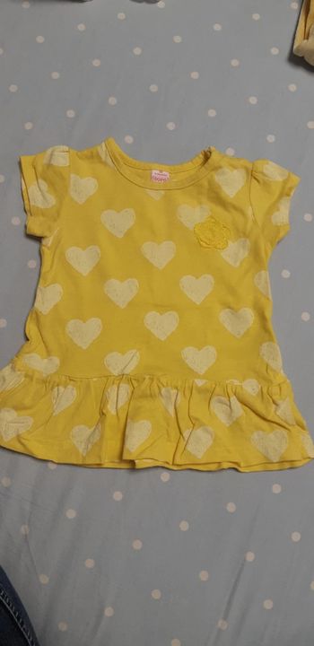 Robe 4-6 mois jaune motifs coeurs
