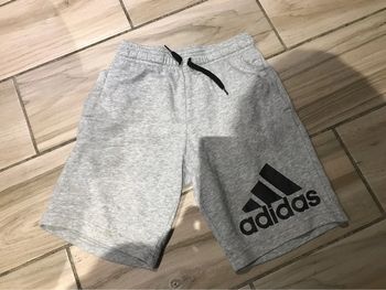 Short gris adidas 11-12 ans