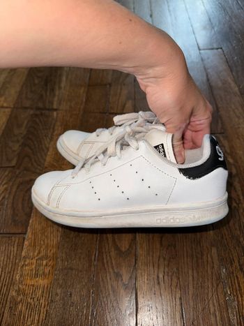 Baskets cuir adidas Stan smith  Taille 31,5 Portées bon état général