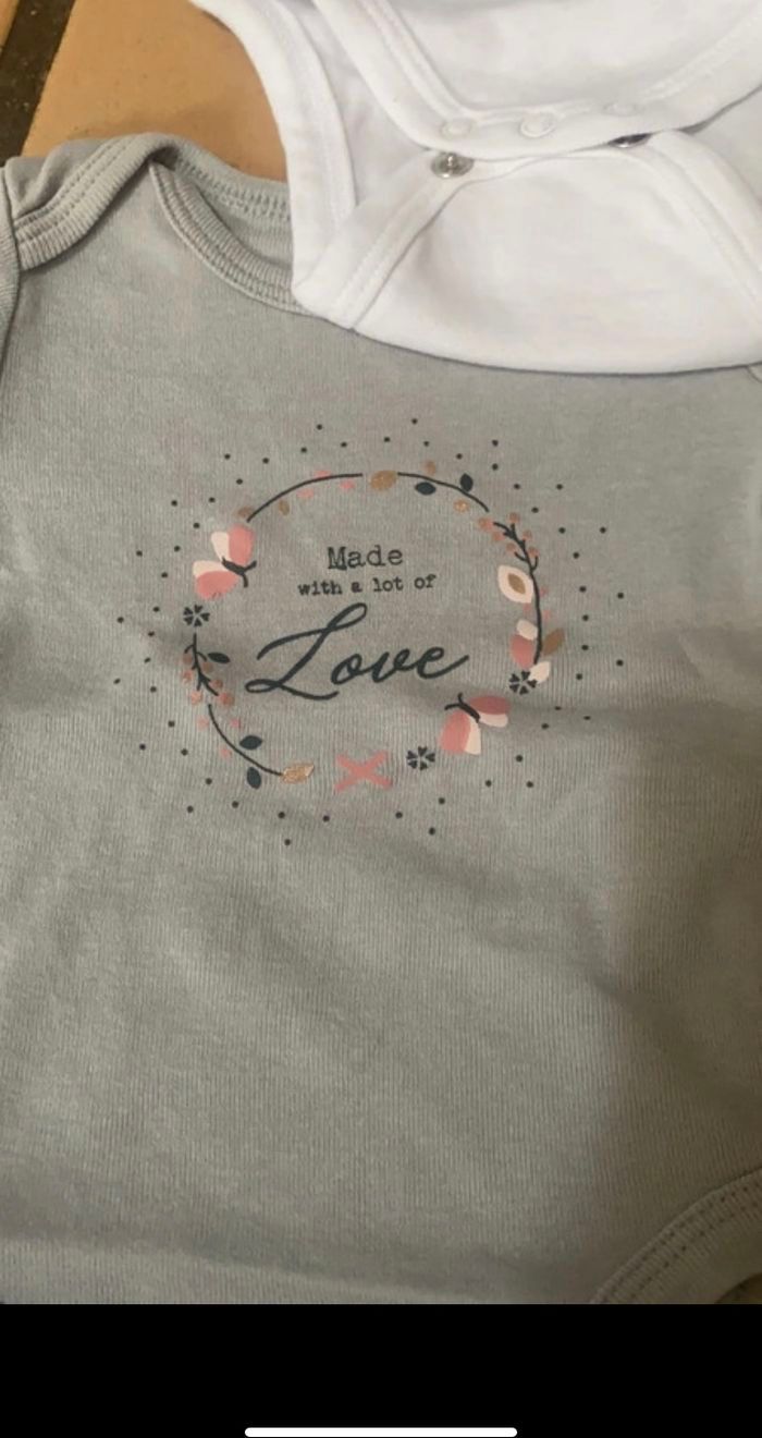 Bodies - photo numéro 2