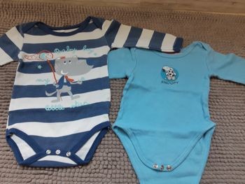 Lot bodies ML 12 mois