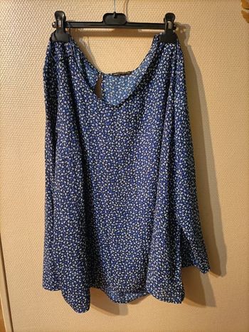 Blouse bleu motif blanc