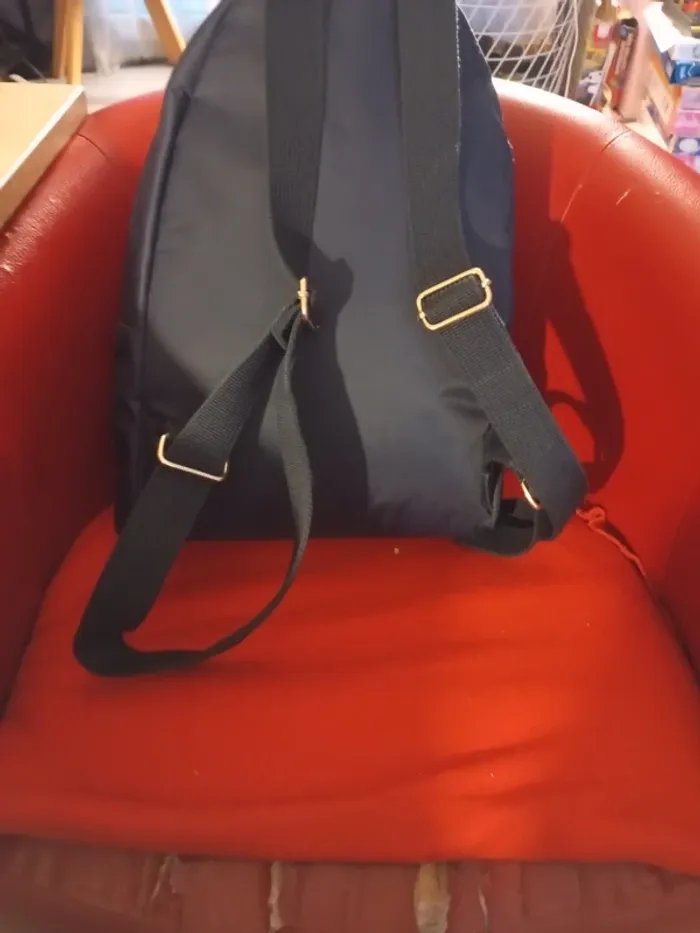 Sac à dos tommy Hilfiger état neuf - photo numéro 9