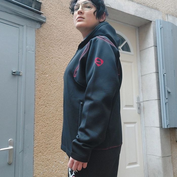 Superbe Hoodie Nike L - photo numéro 2