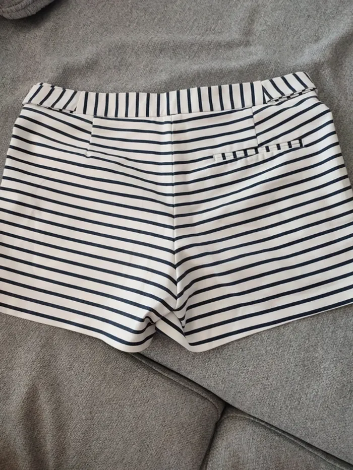 Short rayé Zara - photo numéro 2