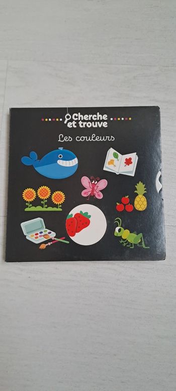 Livre cherche et trouve les couleurs