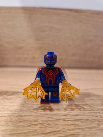 Figurine type lego Spiderman 2099 Marvel