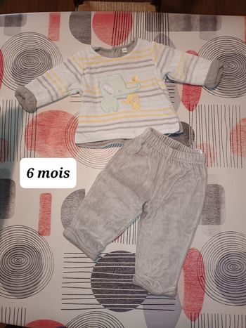 Tenue ensemble 🐘 très chaud Taille 6 mois Mixte