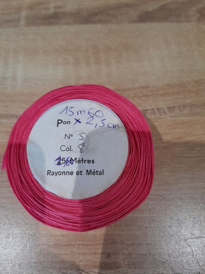 15m60 de ruban rose 2,5cm de large - photo numéro 2