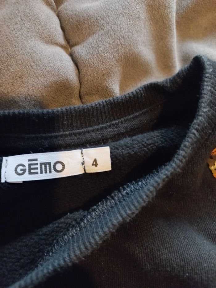 Jolie sweat pailleté - photo numéro 2