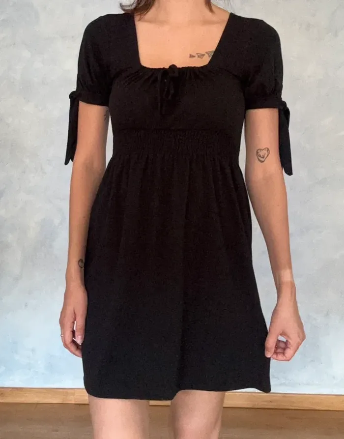 Robe noir NA-KD