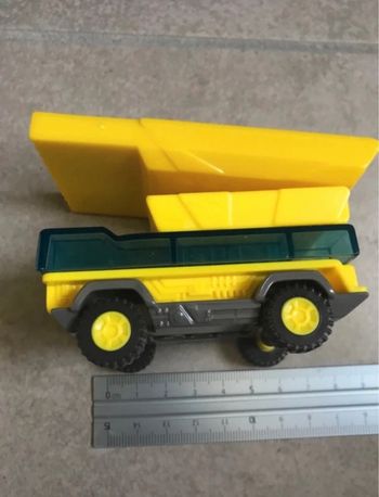 véhicule / camion de chantier 2016 McDonald’s en 5 parties à assembler