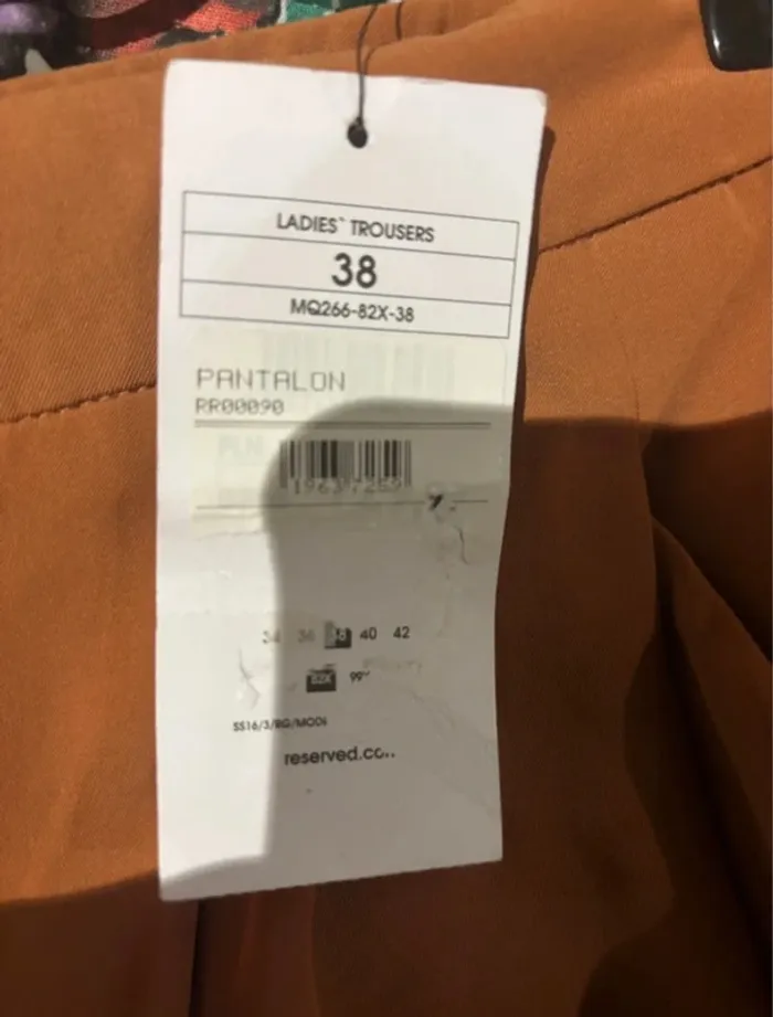 Pantalon carotte camel Reserved T38 neuf - photo numéro 10