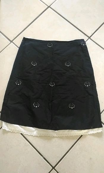 Jupe etam noire trous fleurs taille 38