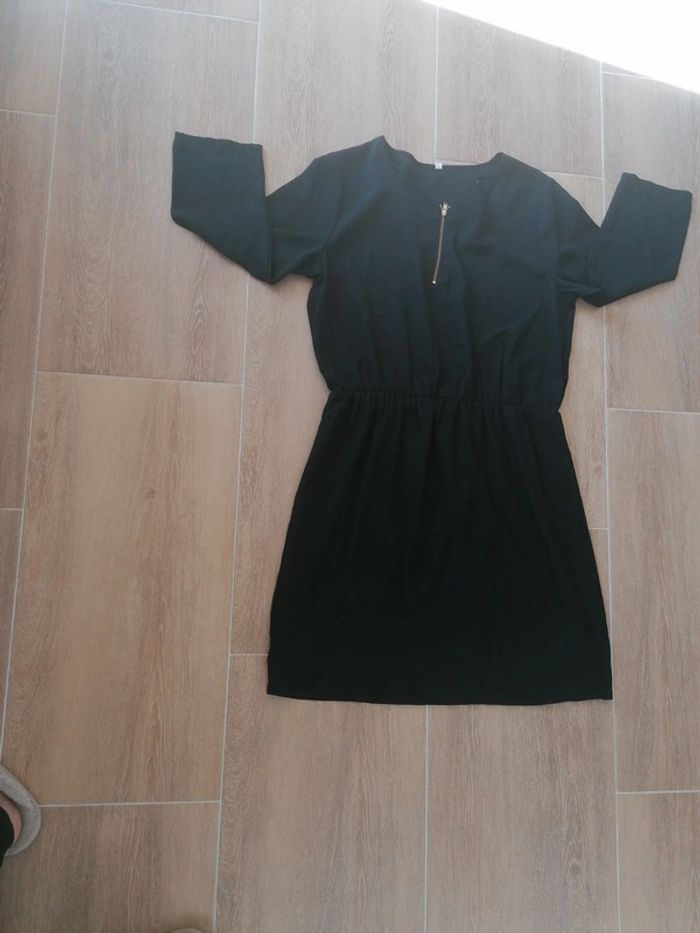 Robe noir taille 42 - photo numéro 2