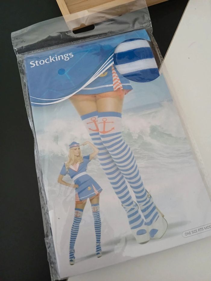 Déguisement Bas thème Marins Neuf🌿💝 - photo numéro 2