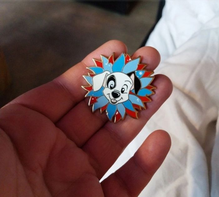 Pins Disney Lucky ou panpan