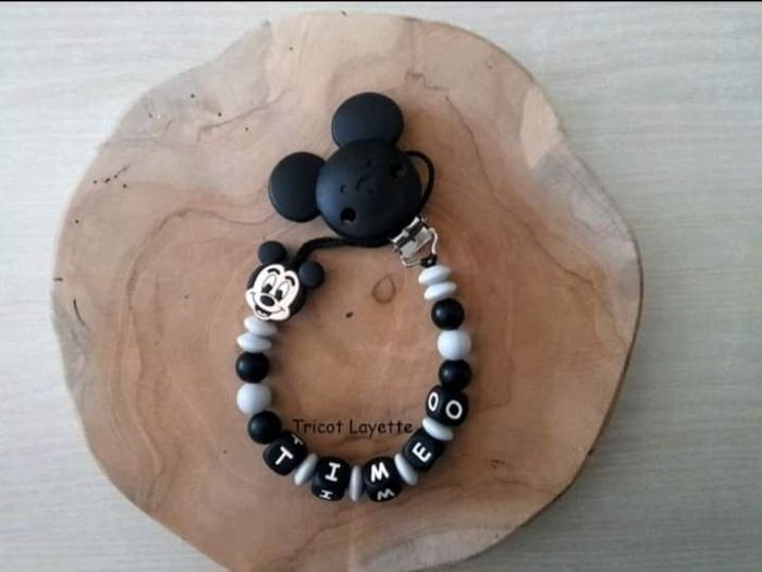 Attache tétine mickey