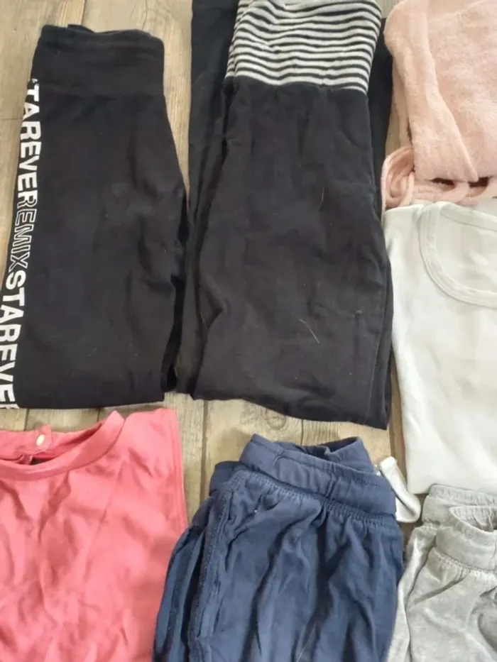 Gros lot de vêtements de sport pour fille 10 ans + donne chaussettes - photo numéro 3