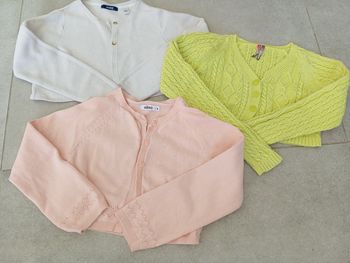 Lot 3 gilets courts 8 ans