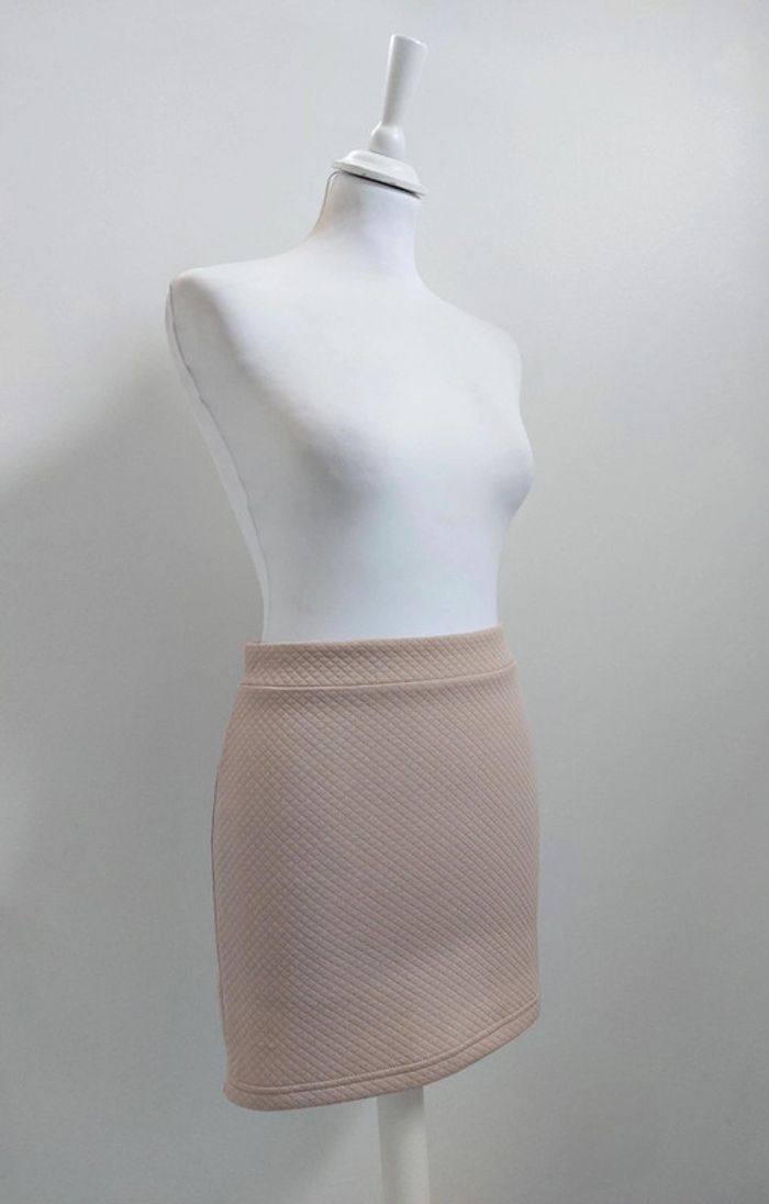 Mini jupe beige neuve sans étiquette taille élastique 36 - photo numéro 2