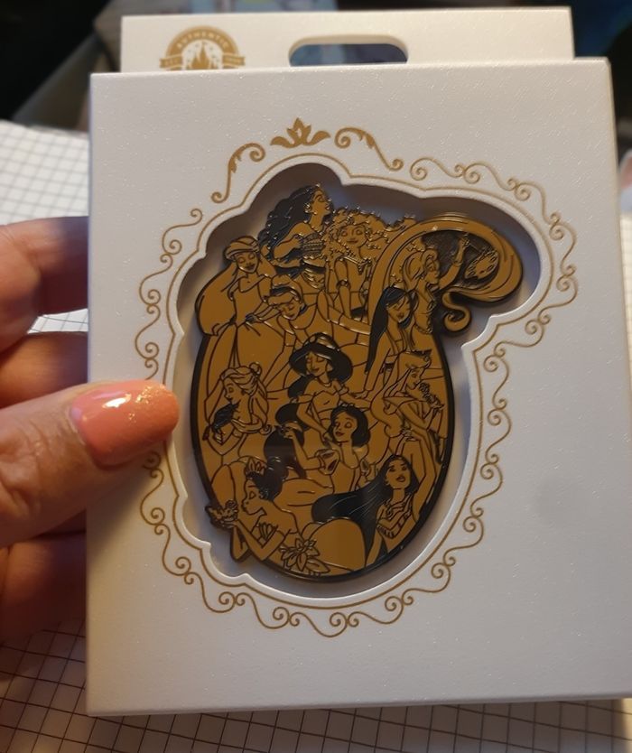 Pins Disney shopdisney princesse