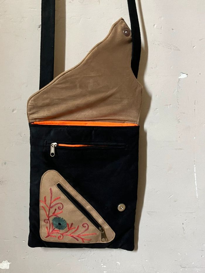 Sac à main pochette bandoulière velour et broderie - photo numéro 7