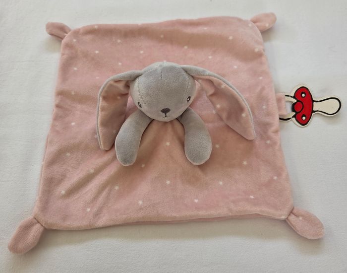 Doudou lapin gris- carré plat rose - étoiles blanches - Simba