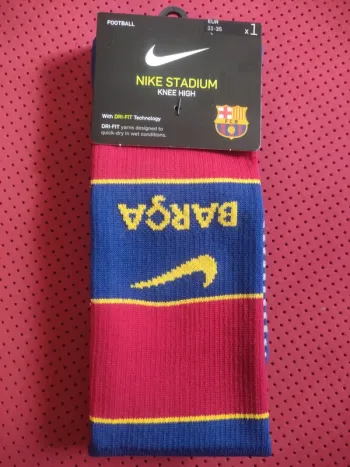 Chaussettes de foot FC Barcelone, Nike Authentique Officiel taille 31/35, Neuf